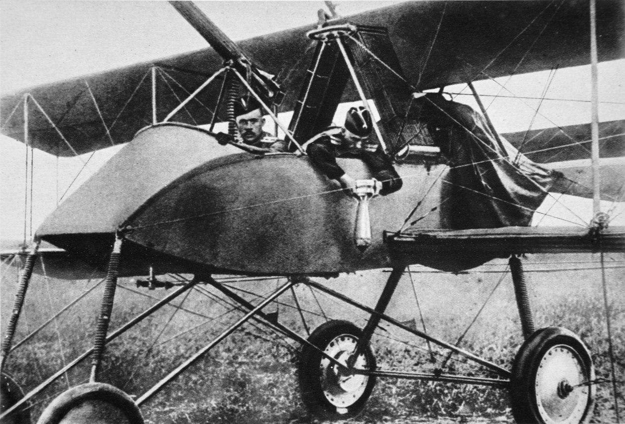 Att fästa en bomb innan de startar, Airmen av vår allierade på östfronten, från The Illustrated War News, 1916 av Russian Photographer