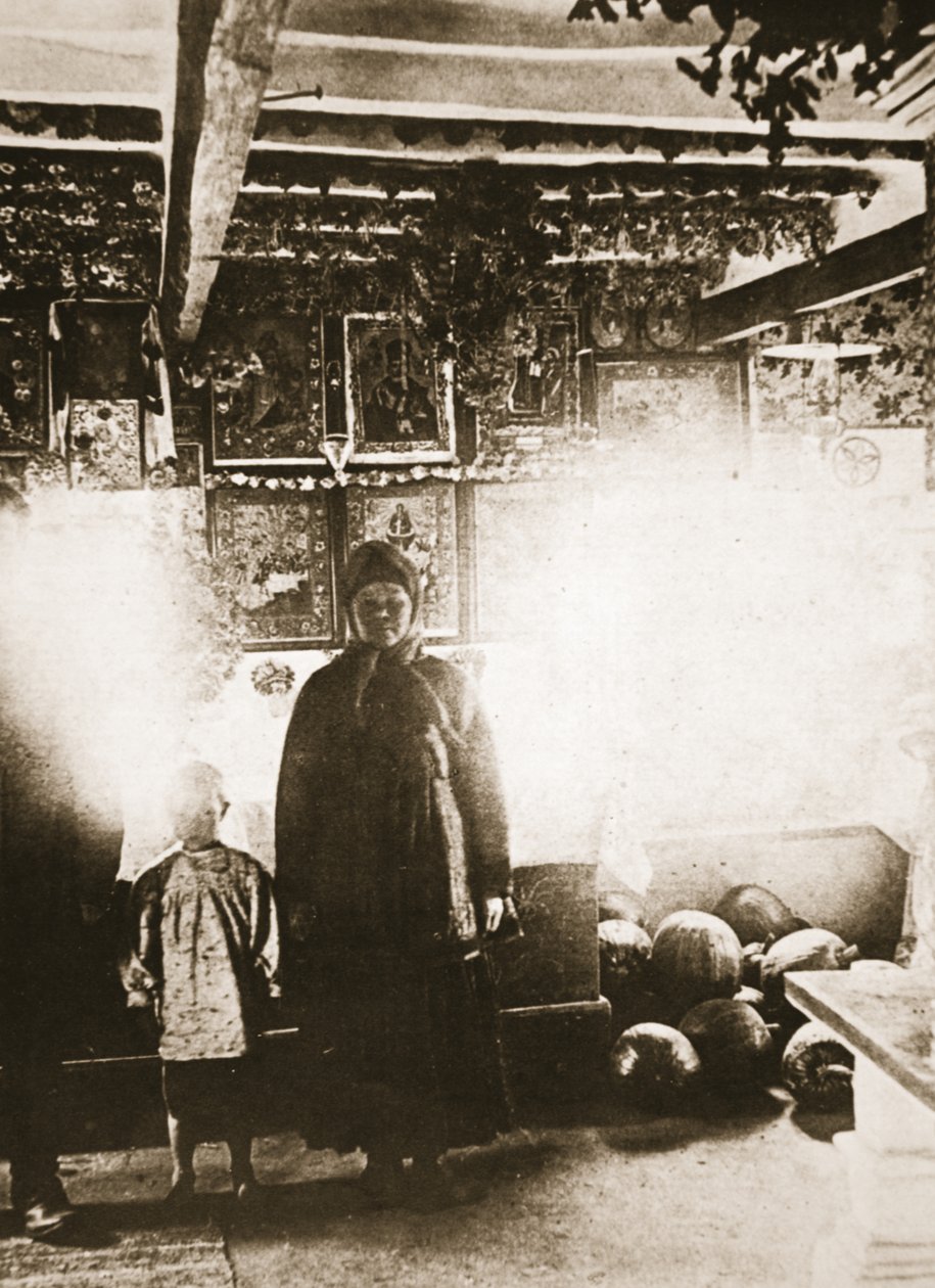 Interiör av en ukrainsk Khata (sepiafoto) av Russian Photographer