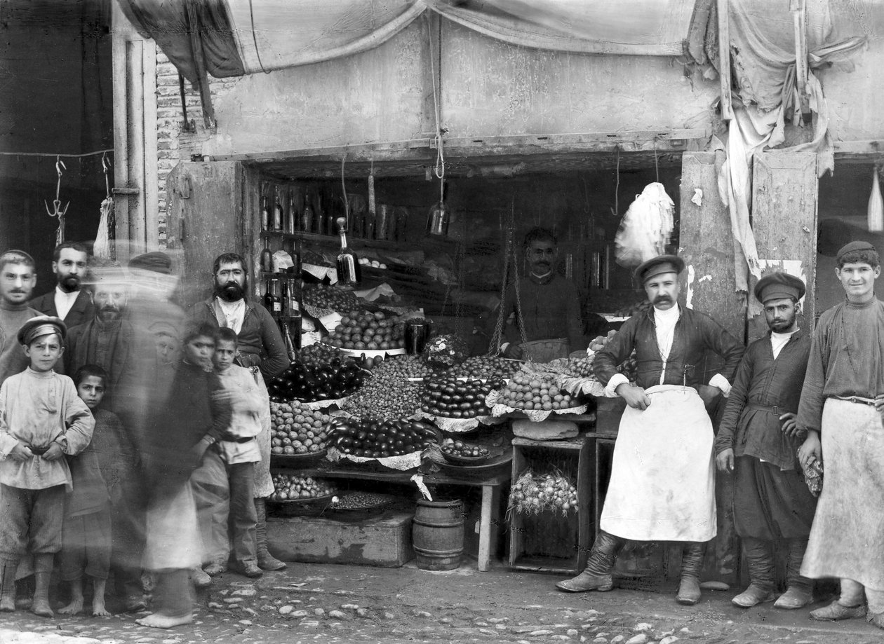Marknadsstånd i St Petersburg, ca 1900 av Russian Photographer
