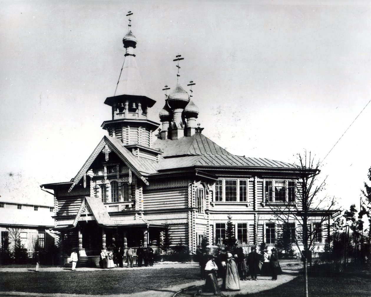 Församlingskyrka och skola designad för den allryska utställningen för industri och konst, Nizhny Novgorod, 1896 av Russian Photographer
