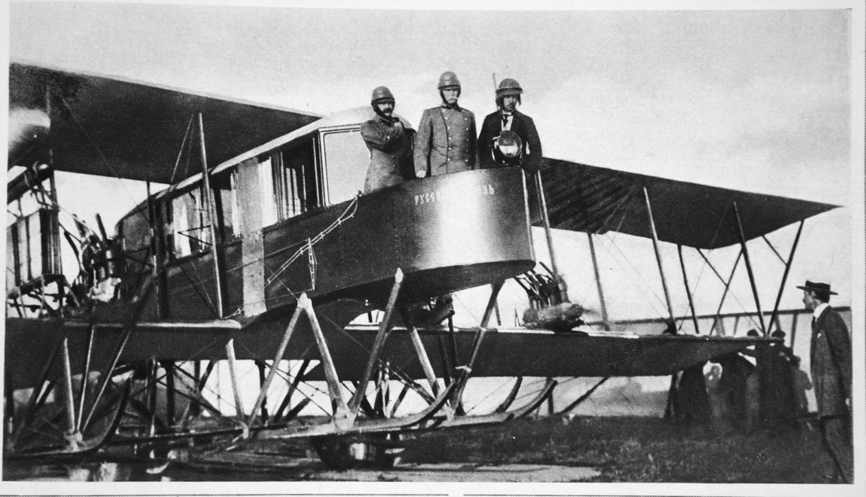 Rysslands 3 och ett 12 tons flygplan för åtta! Ett gigantiskt Sikorsky-biplan, varav ett bombarderade tyskarna i Östpreussen, från The Illustrated War News av Russian Photographer