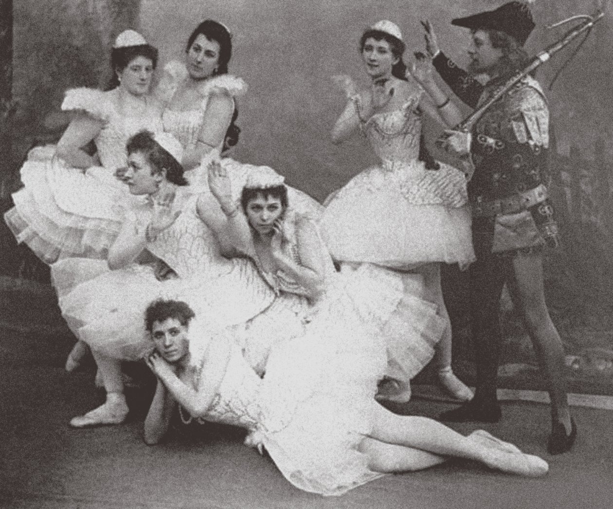 Svansjön, Mariinsky-teatern, 1895 av Russian Photographer