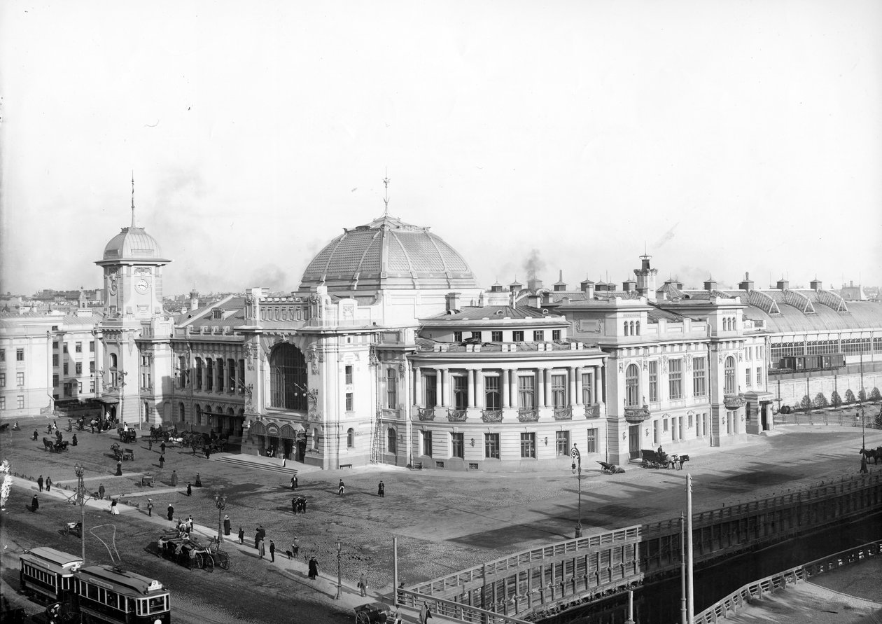 Tsarskoye Selo järnvägsstation, St Petersburg, efter 1904 av Russian Photographer