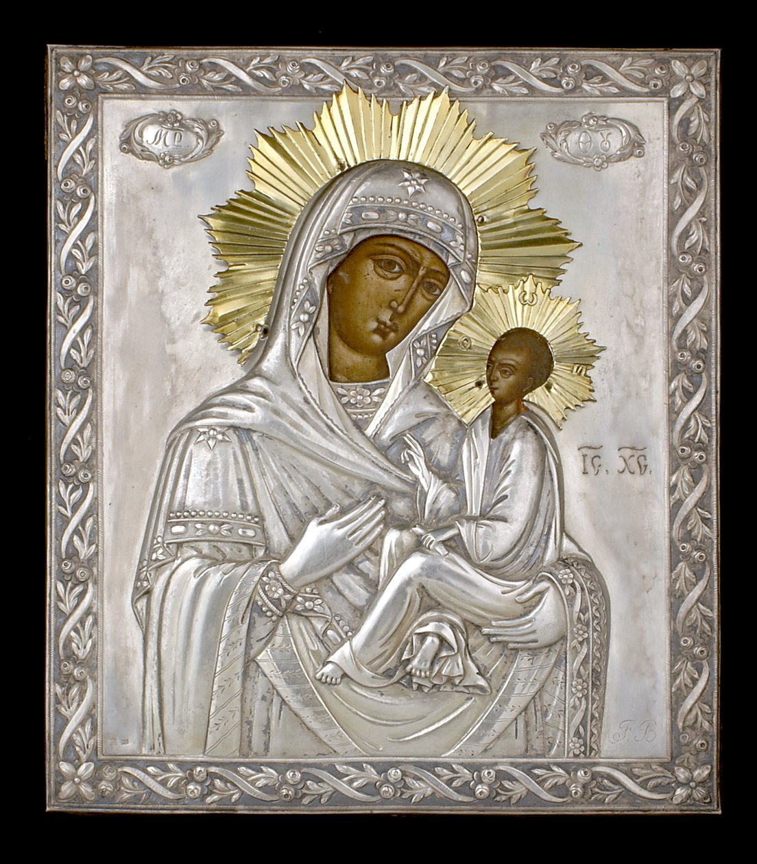 Icon of the Virgin Hodegetria (olja på panel och silver) av Russian School