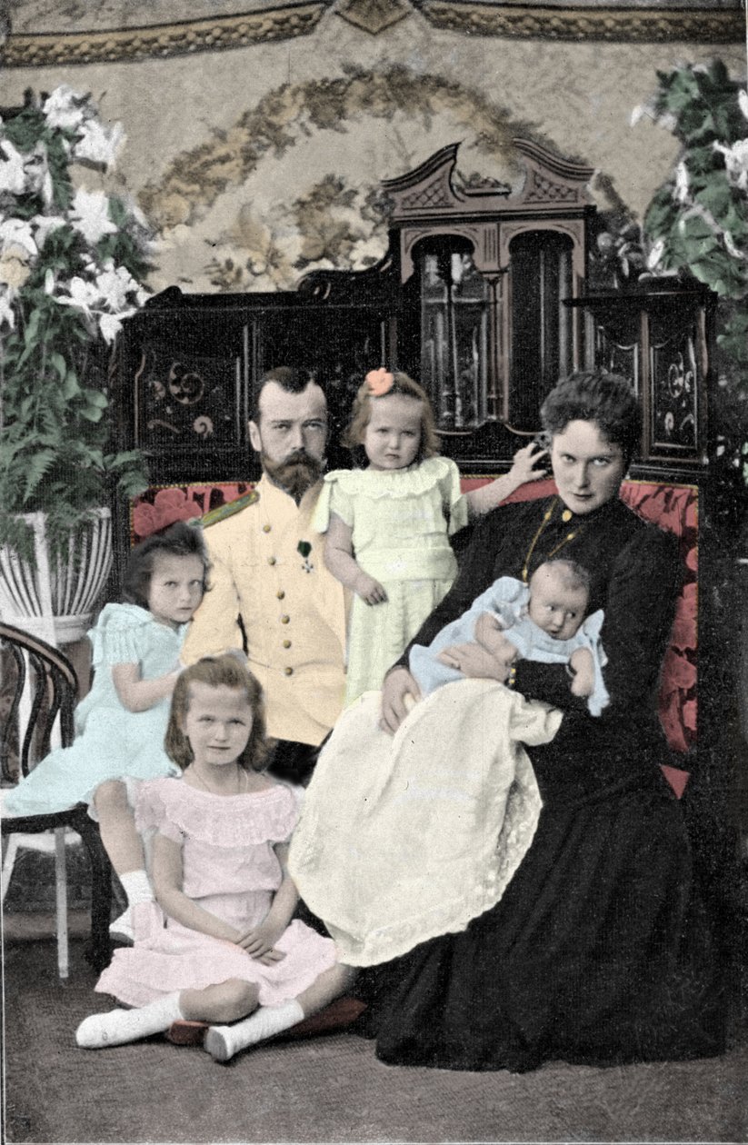 Familjeporträtt av tsar Nicholas II (1868-1918) Omkring 1901-1902 av Russian Photographer