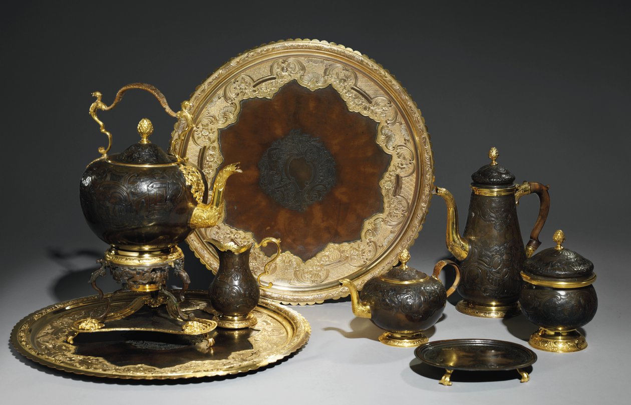 Te- och kaffeservering, troligen vid Demidoff-verkstaden, Ural, ca 1770 av Russian School
