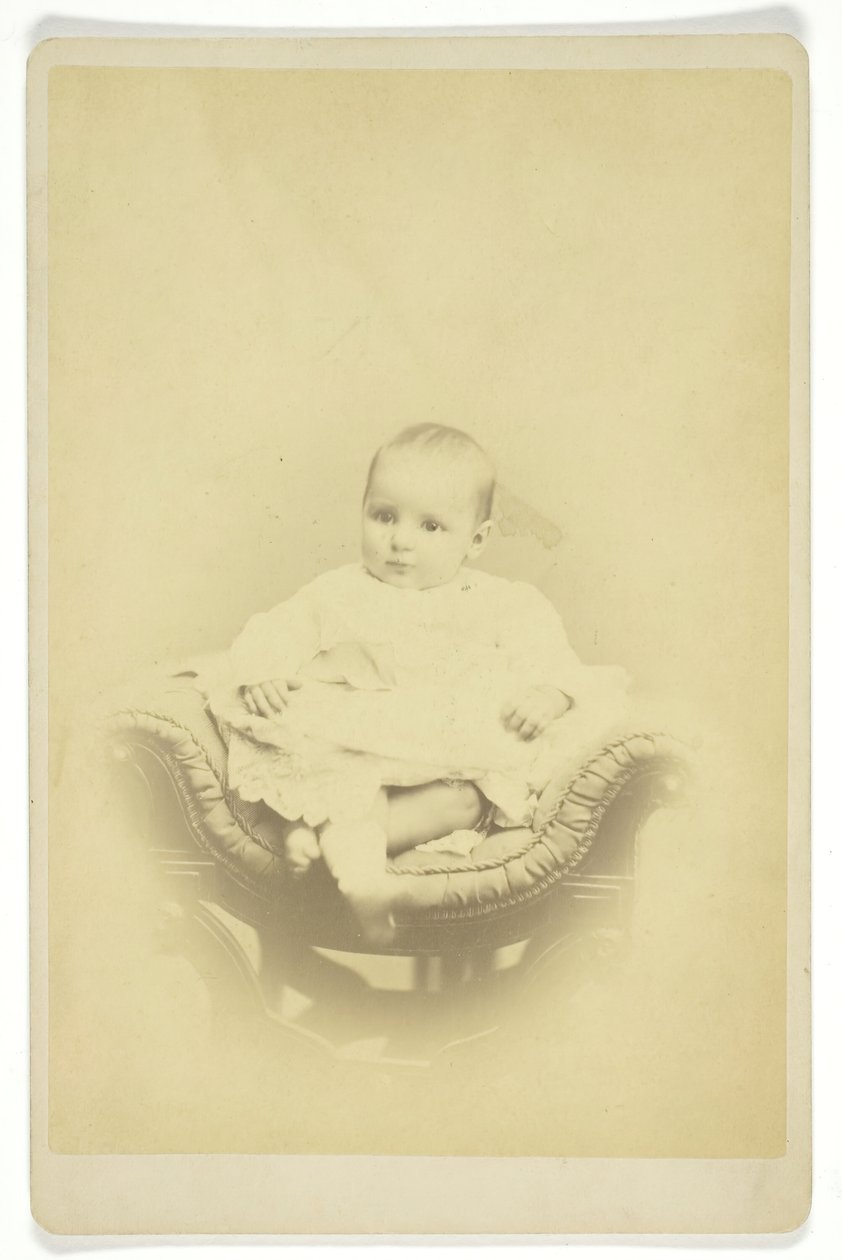Utan titel porträtt av sittande spädbarn, 18501899. av S. A. Thomas