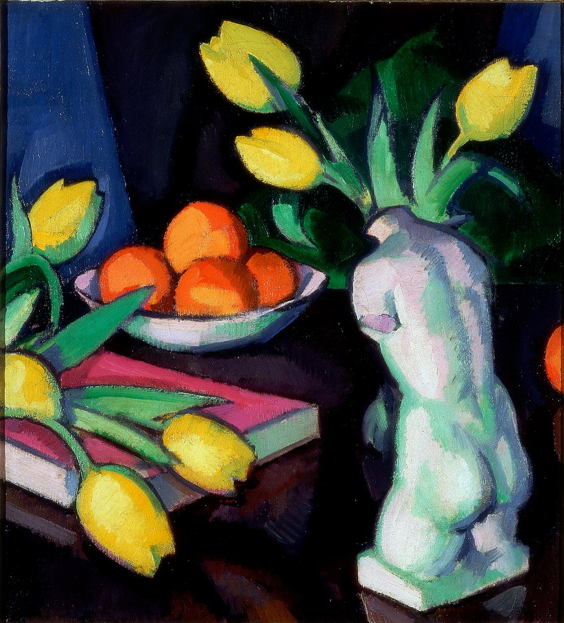 Gula tulpaner och statyett av Samuel John Peploe