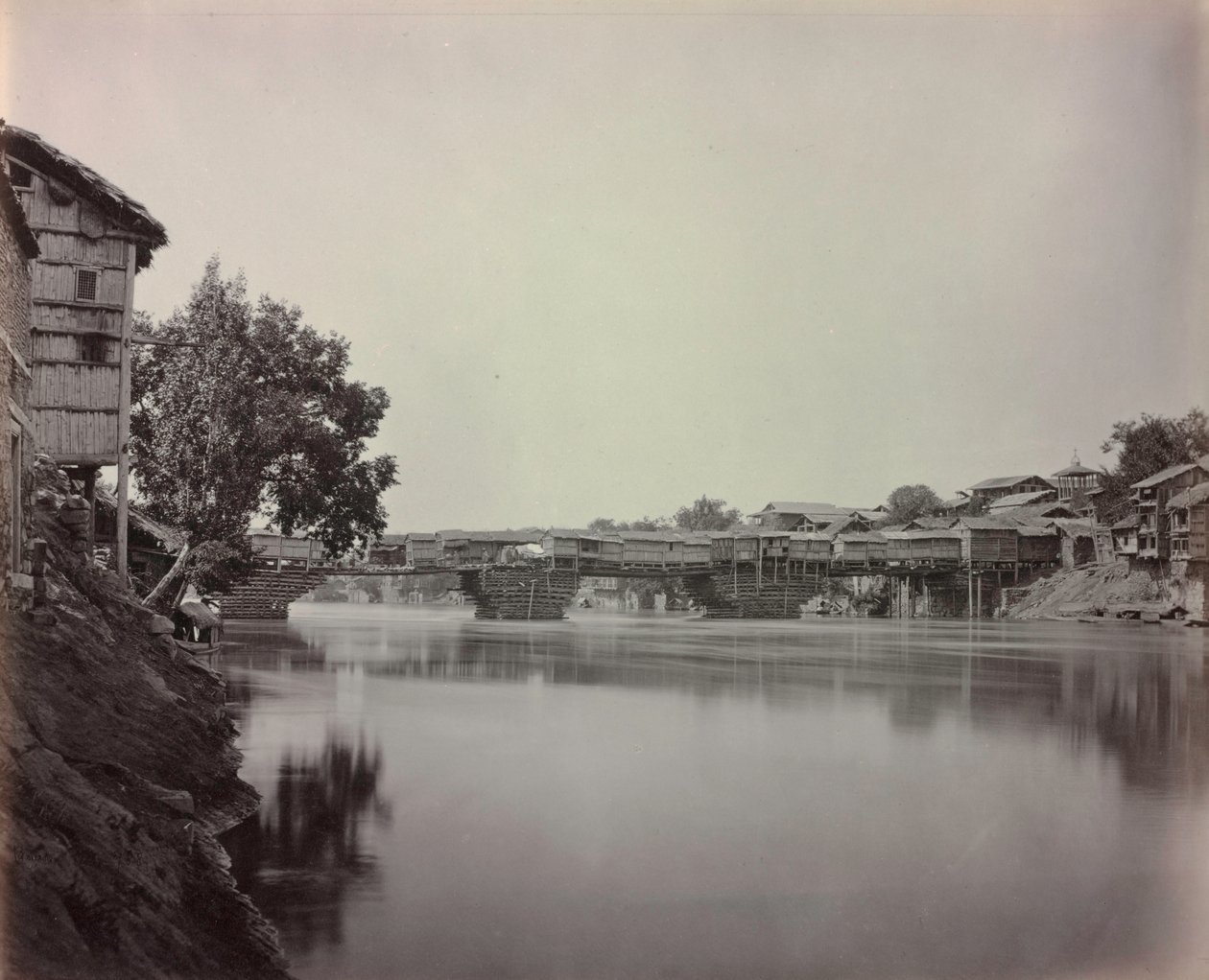 Butiksbron, Srinagar, Kashmir, 1864. av Samuel Bourne