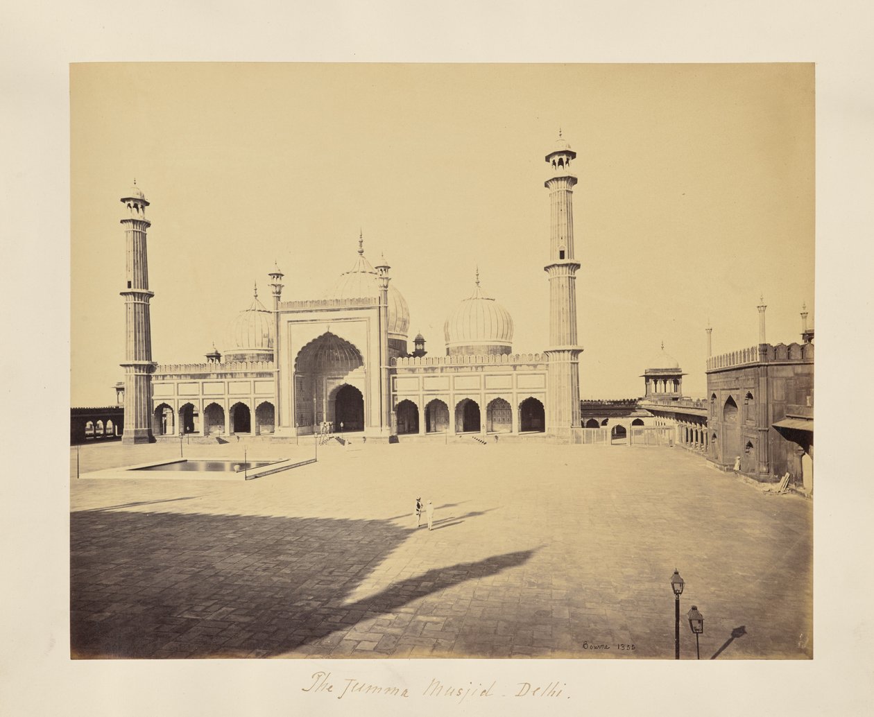 Delhi; Jumma Musjid, moskén och den fyrkantiga gården av Samuel Bourne