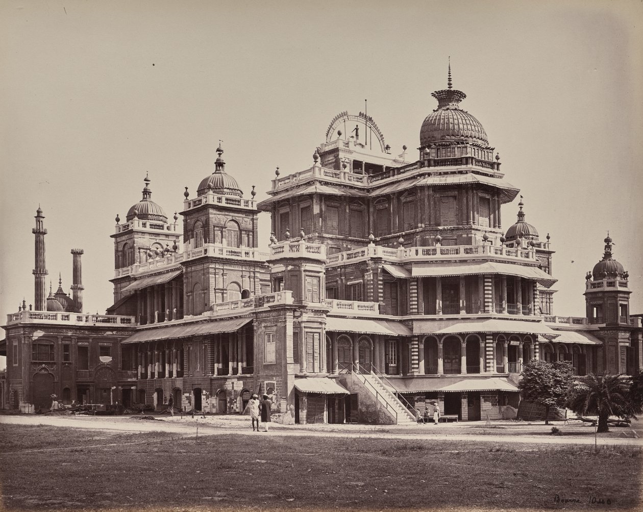 Lucknow. Kaiserpasset och vy från sydost av Samuel Bourne