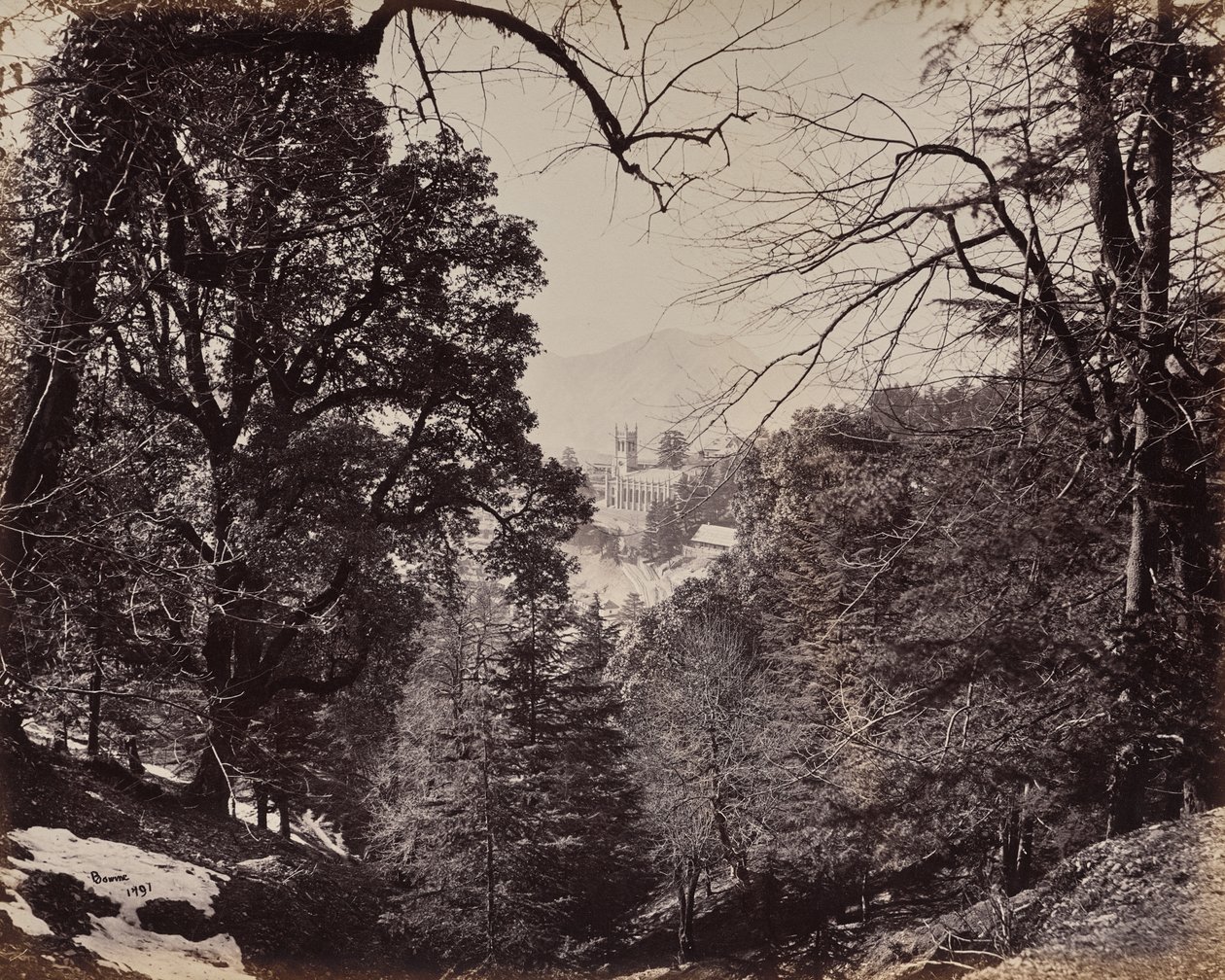 Shimla. Kyrkan genom träden, från Jakko av Samuel Bourne