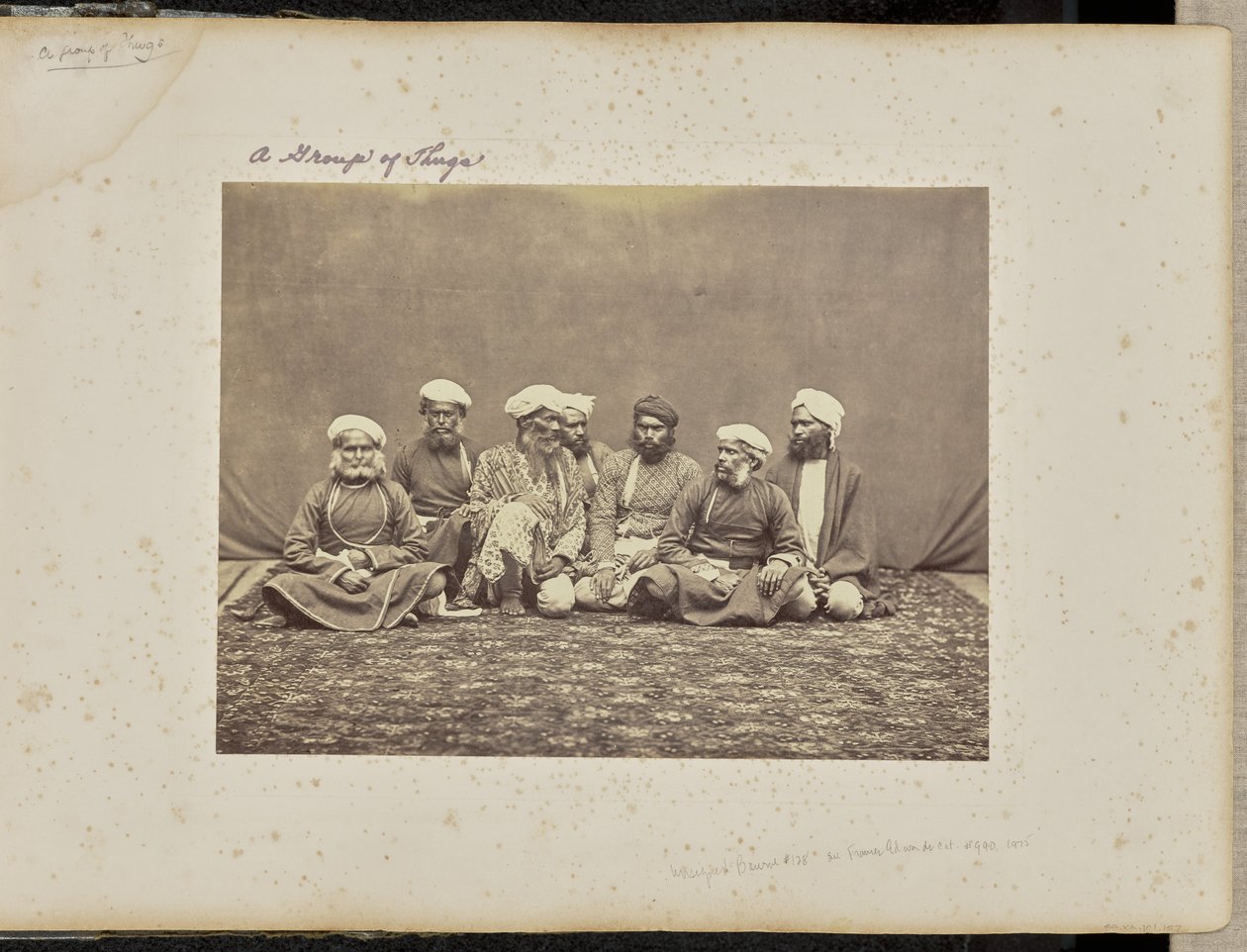 Simla; grupp av thuger av Samuel Bourne