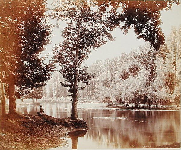 Utsikt över Dhul-kanalen, Kashmir, ca 1865 (sepiafoto) av Samuel Bourne