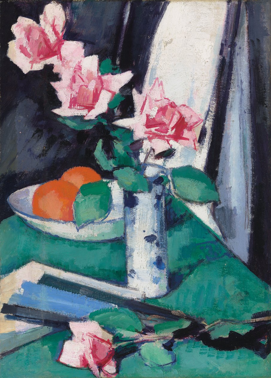 Stilleben med rosa rosor och apelsiner i en blå och vit vas, av Samuel John Peploe