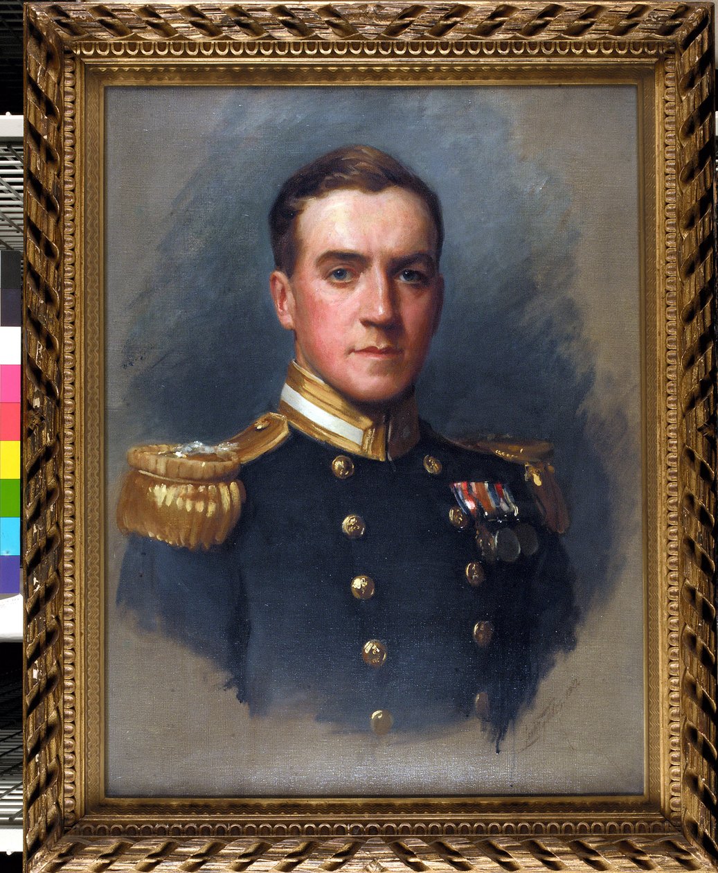 Porträtt av löjtnant Denis Quentin Fildes (1889-1975), som gick med i Royal Navy 1906. Olja på duk av Samuel Luke Fildes