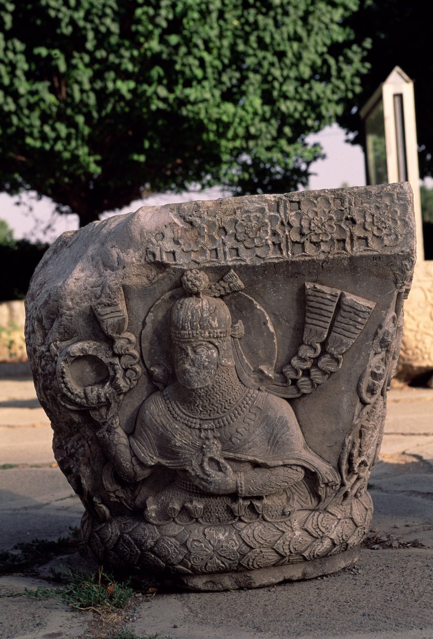 Huvudstad som visar Khosrow II som en segerrik krigare, c.620 av Sasanian School