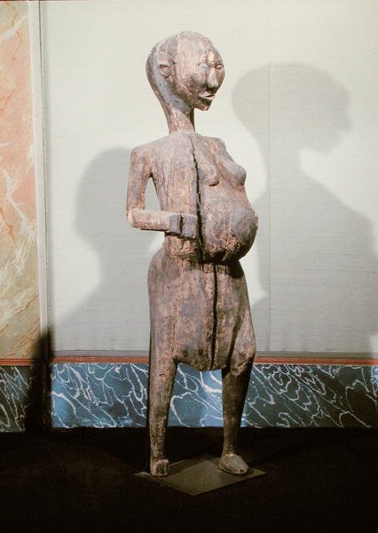 Staty av en gravid kvinna (trä) av School African