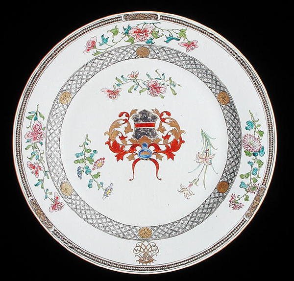En famille rose vapenladdare med armarna av Leonrodt av Österrike, ca 1730 (porslin) av School Chinese