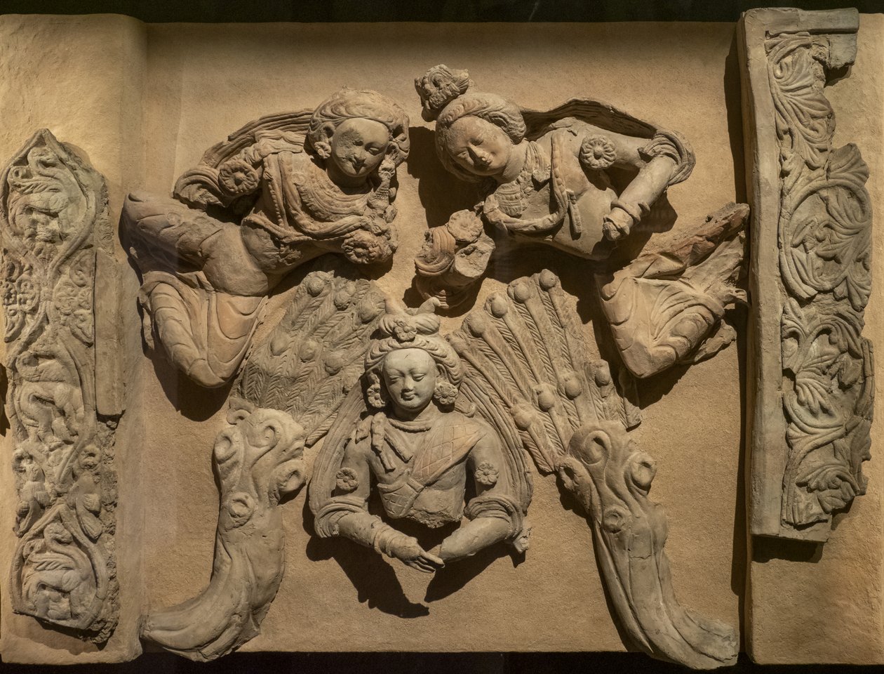 Basrelief som illustrerar Buddhas tidigare liv: Vishvantara Jataka. Kina, Xinjiang. Slutet av 6:e början av 700-talet. av School Chinese