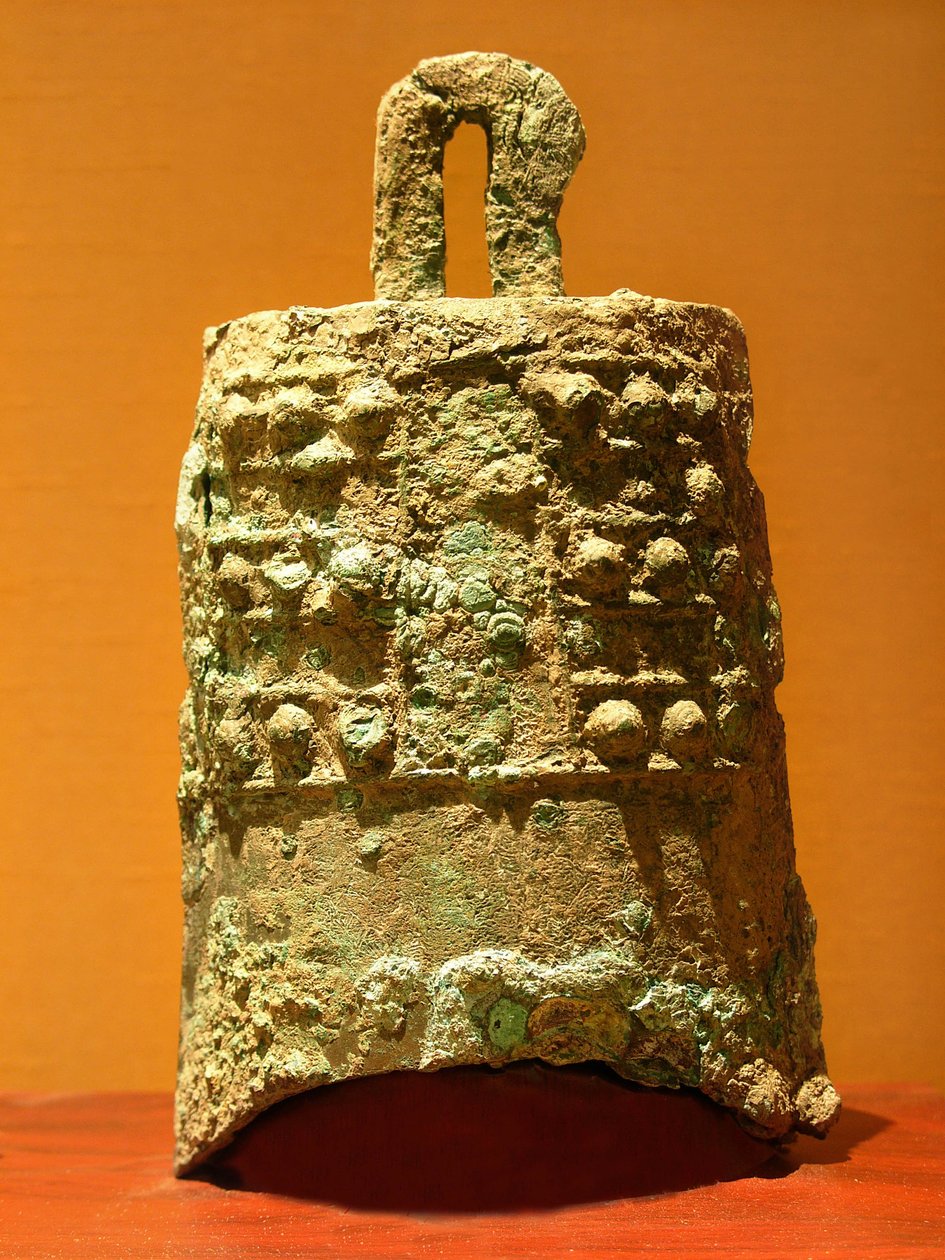 Bronsklocka (770-476 f.Kr.), upptäckt i Xiangmen. Fotografi, Leonard de Selva, Suzhou Museum, Kina, 2006. av School Chinese