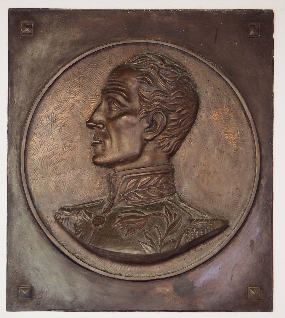 Simon Bolivar, basrelief av School Colombian