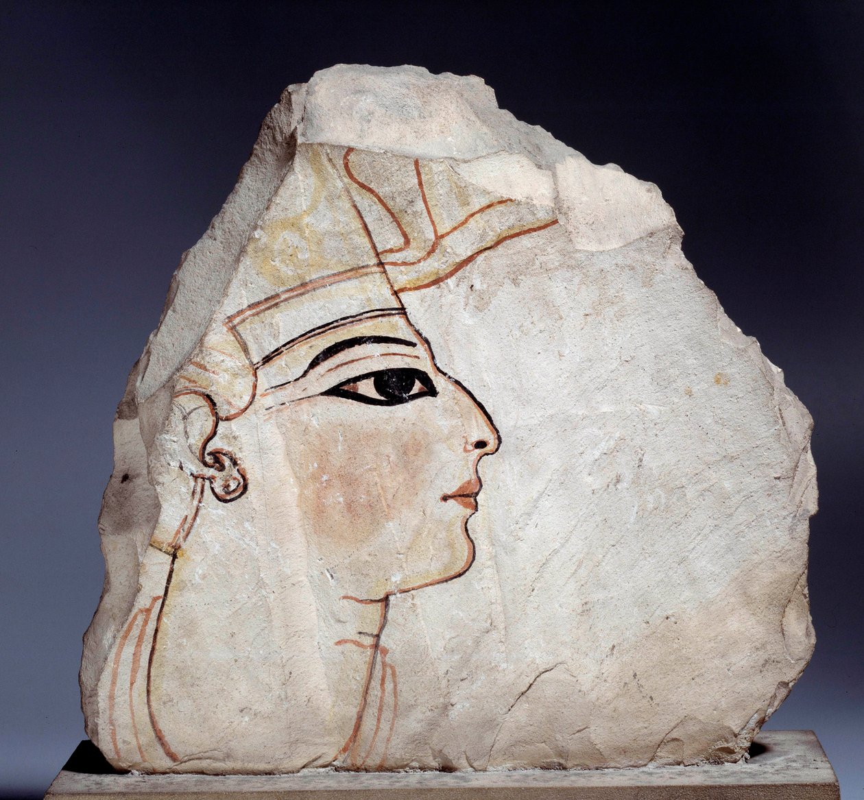 Egyptisk antikvitet: ostrakon (eller ostracon) (plural: ostraca eller ostraka), keramikskärvor av kalksten med kunglig profil. 19:e dynastin (1295-1186 f.Kr.). Paris, Louvren av School Egyptian