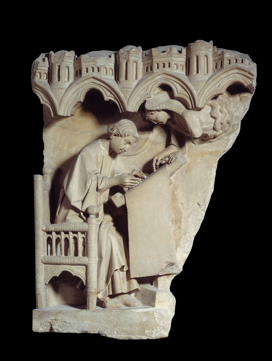 Evangelisten Saint Mathieu (Matthew), som är en författare under diktat av ängeln Relief av kalksten från jube av katedralen i Chartres. Paris, Louvren av School French