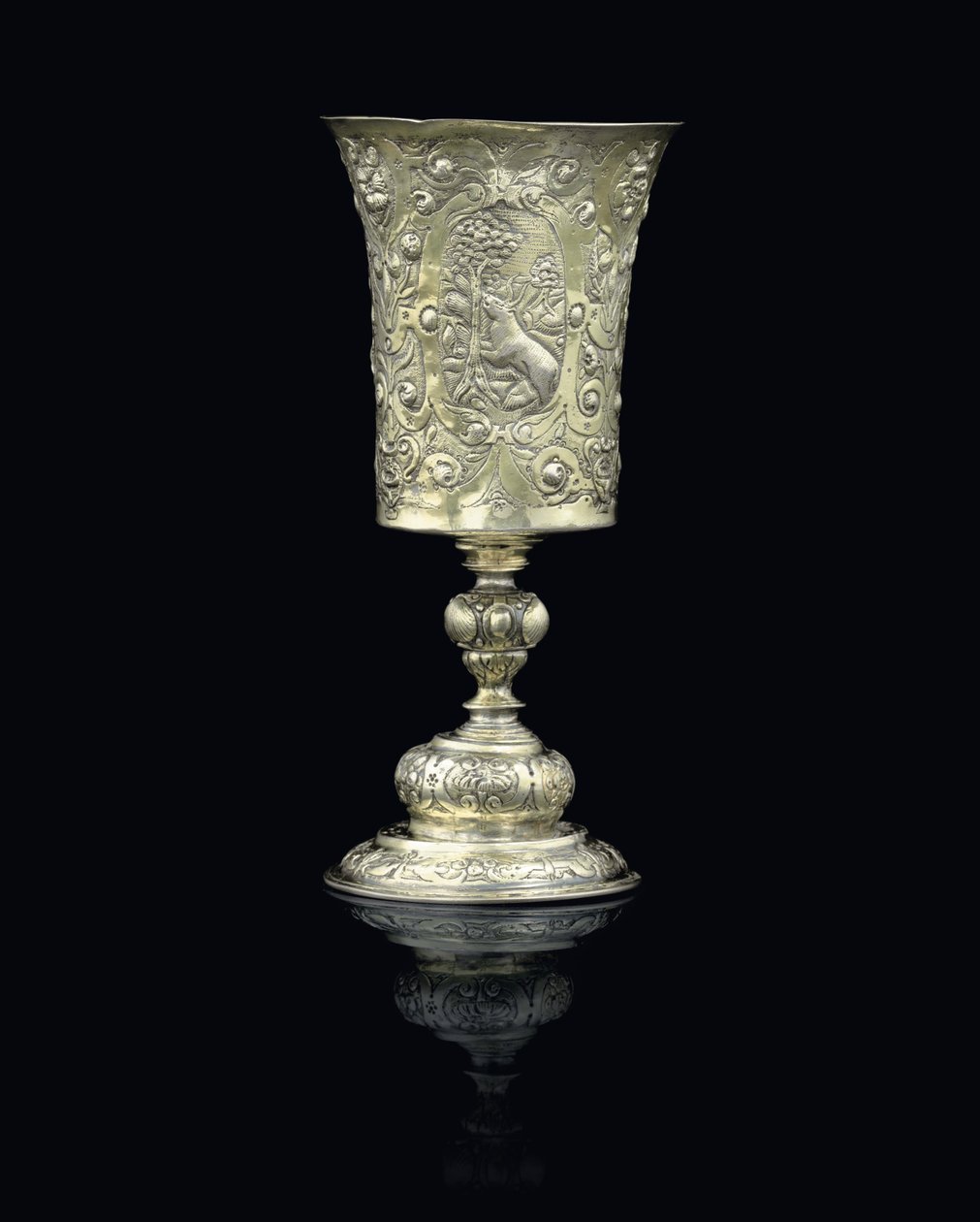 Bägare, ca 1600 (förgylld silver) av School Hungarian