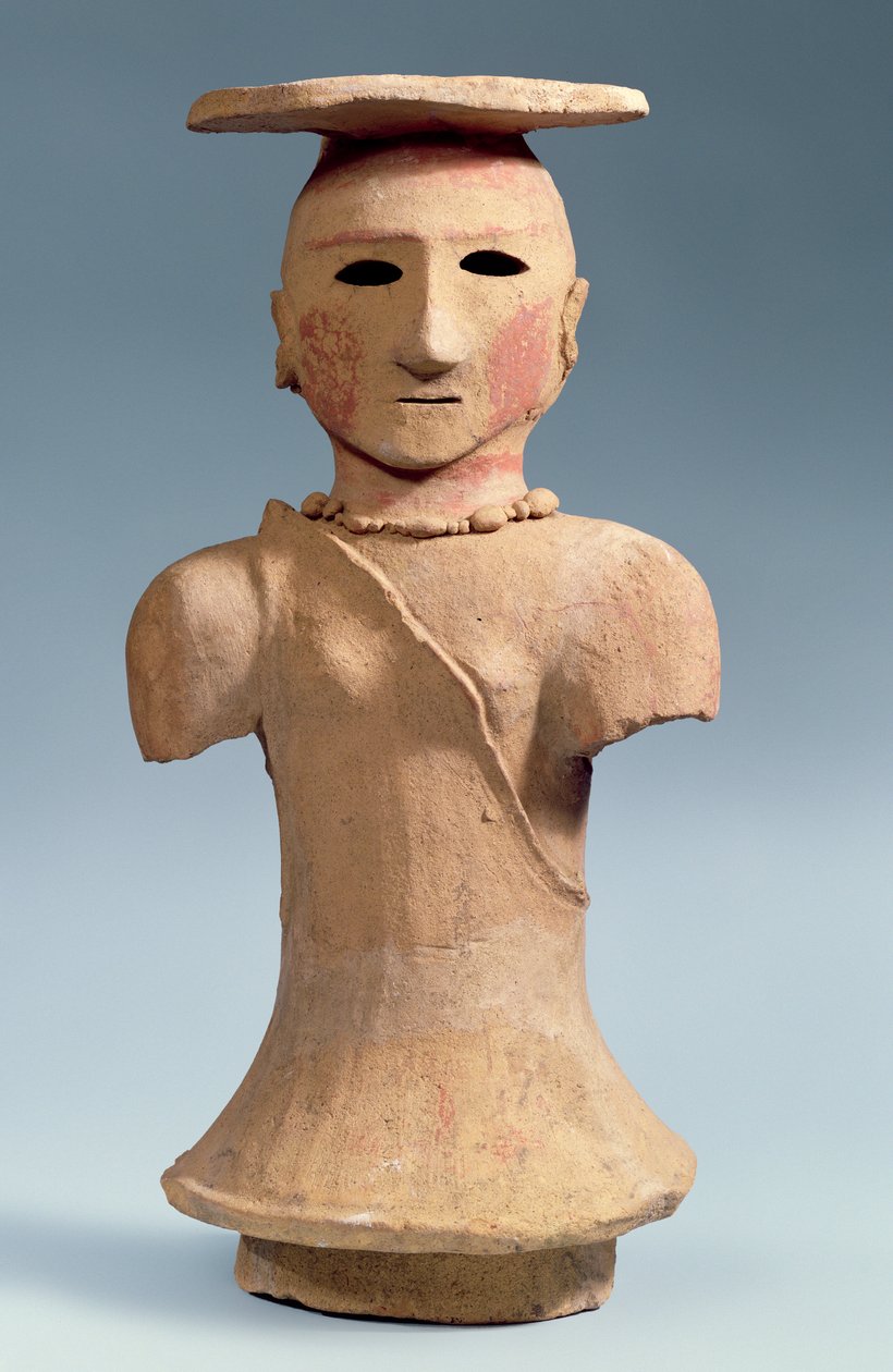 Haniwa-figur av en shamaness, 500-600-tal (lergods med målad dekor) av Japanese School