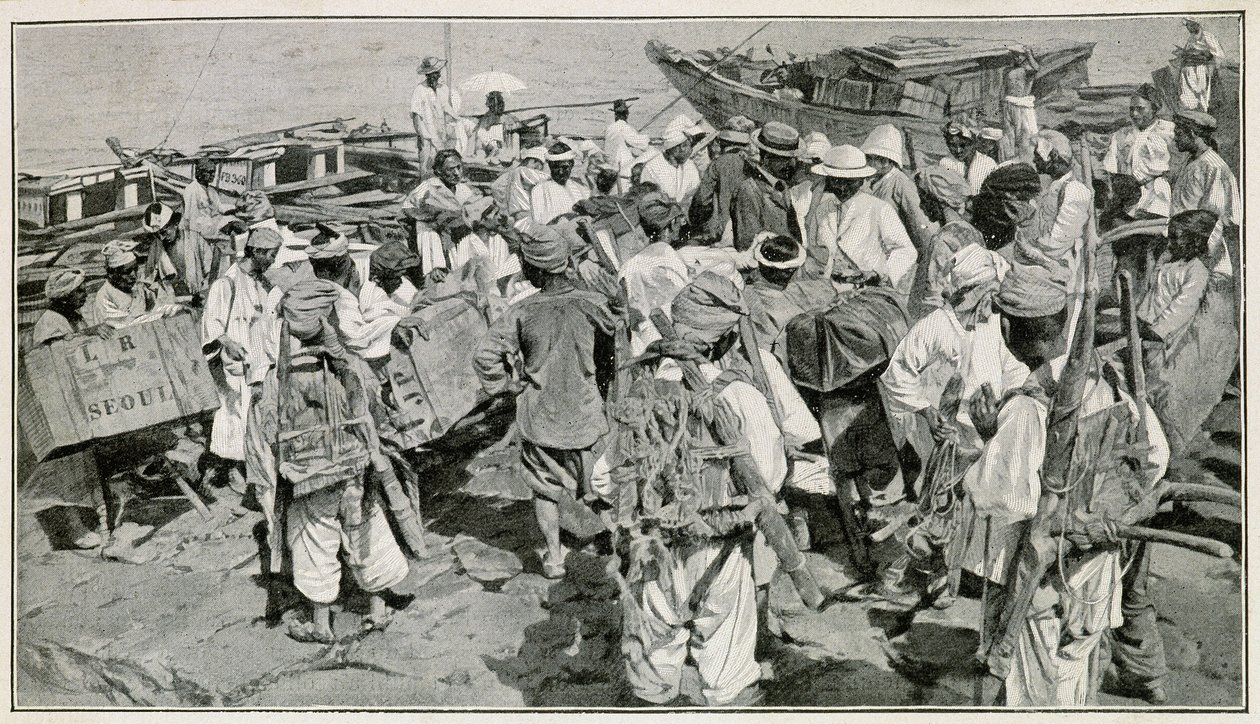 Koreanska bärare i hamnen i Chemulpo (Sydkorea), lösgör skräpet - Illustration efter en 1800-talsfotografering av J. de Pange, Från resor i Korea av doktor Hagen av School Korean