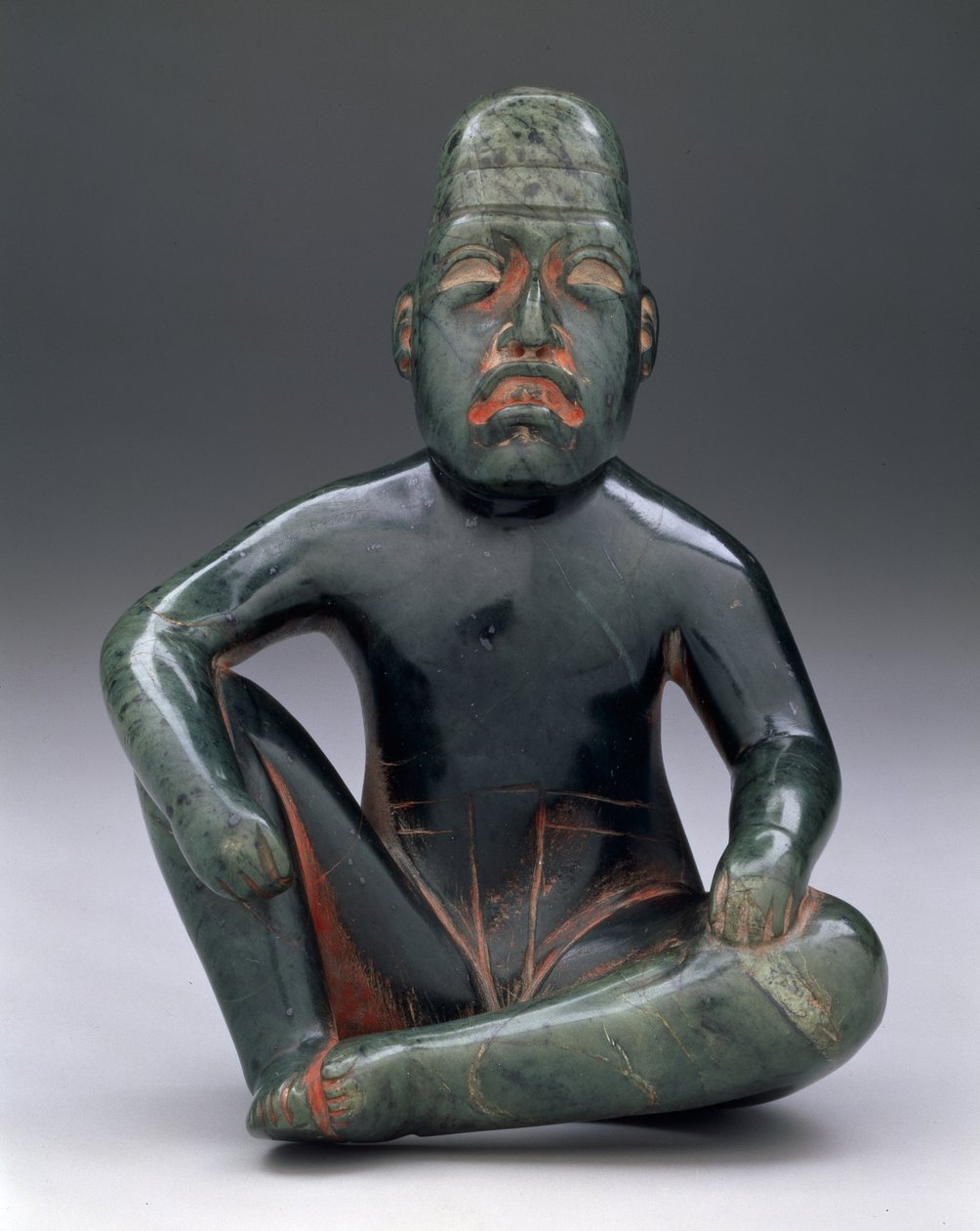 Sittande figur med upphöjt knä, Highland Olmec, San Martin Texmelucan av School Mexican