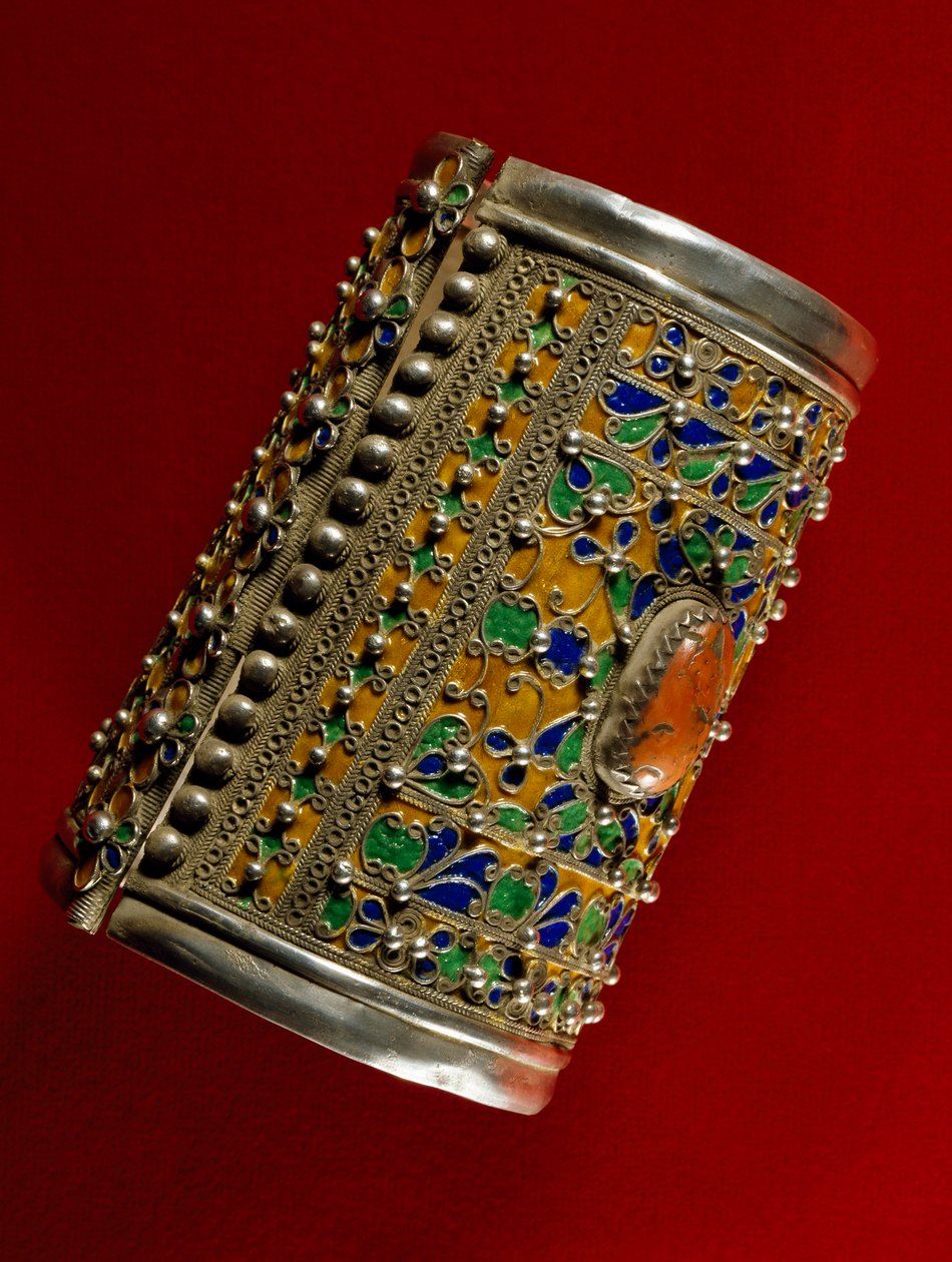 Armband i korall, silver och emalj, Marocko av School Moroccan
