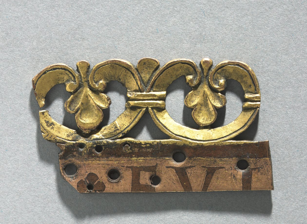 Fragment av ett prydnadsvapen från en relikvieskrin, ca 1165-1180 (förgylld koppar, email brun (brun emalj)) av School Mosan