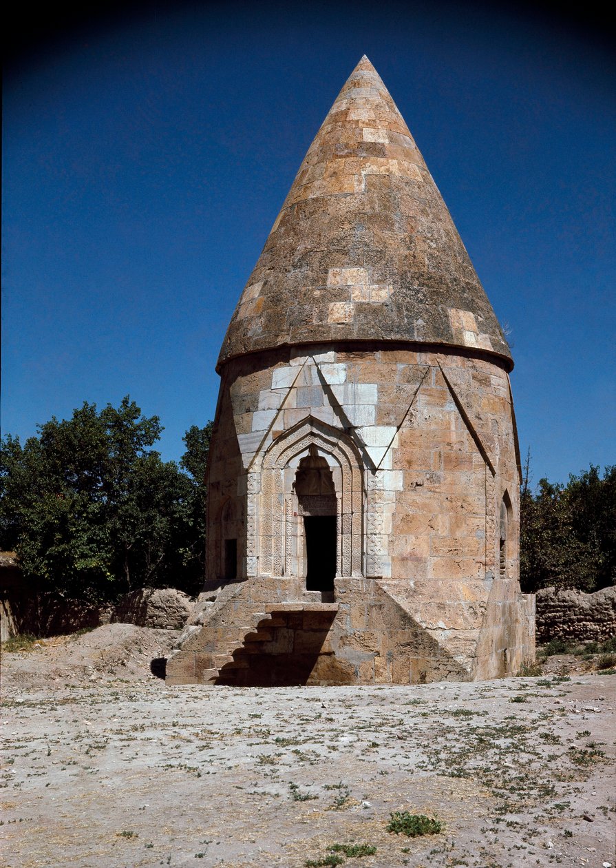 Utsikt över Melik Gazis grav (1100-talet) av School Ottoman