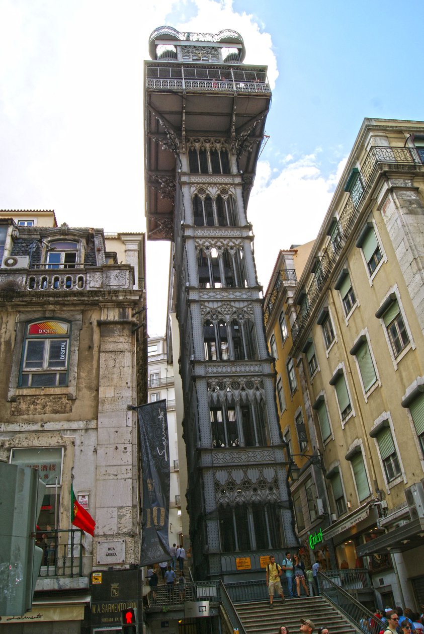 Santa Justa Lift, Lissabon, Portugal (foto) av School Portuguese