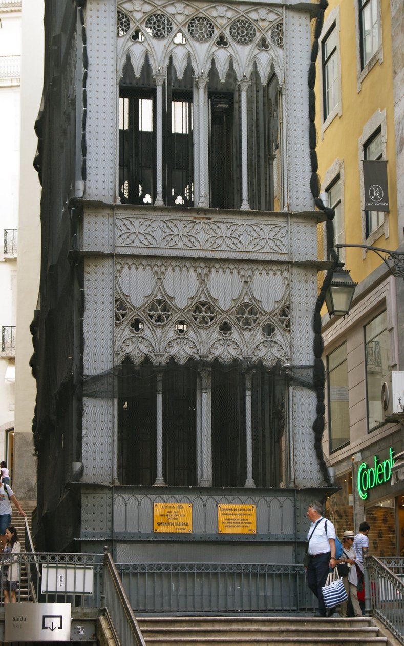 Santa Justa Lift, Lissabon, Portugal (foto) av School Portuguese