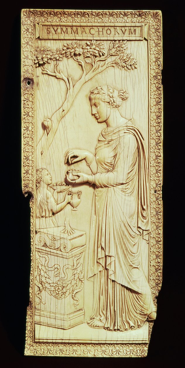 Ett blad av Symmachi-diptyken, uppkallad efter Symmachi-familjen, 400 e.Kr (elfenben) av School Roman