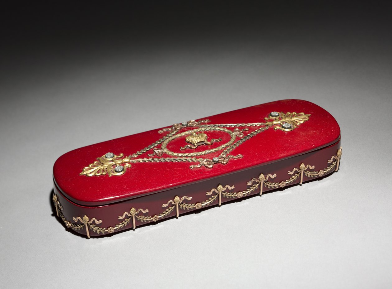 Lackbox, firma Peter Carl Fabergé (1846-1920), ask av Factory N. Lukutin, ca 1890 (lack, papier-maché, guld, diamanter) av School Russian