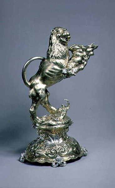 Lejonformat kärl, G. Lang, Ausburg, början av 1600-talet (förgyllt silver). av School Russian