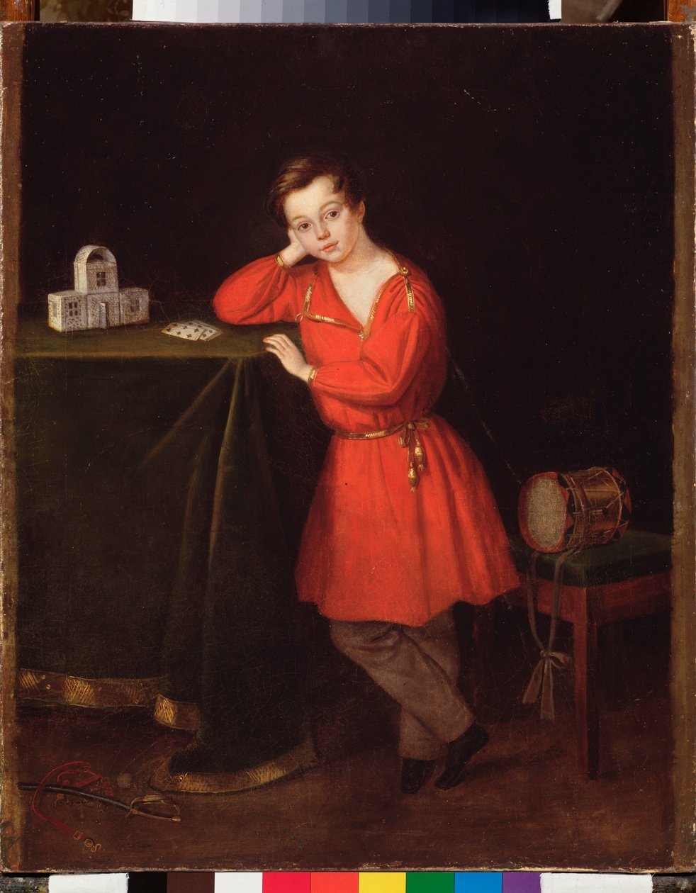 En pojke med en röd tunika framför ett korthus på bordet. Anonym målning, olja på duk, ca 1830. Rysk konst av School Russian