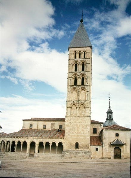 Exteriör av kyrkan San Esteban av School Spanish