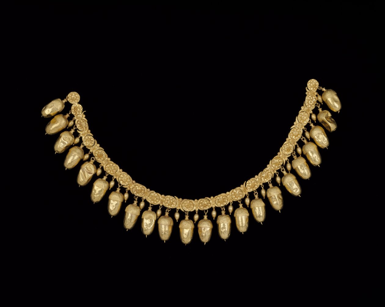 Ekollonhalsband, från Grav IV vid Nymphaeum på Krim, 500-talet f.Kr. (guld) av Scythian
