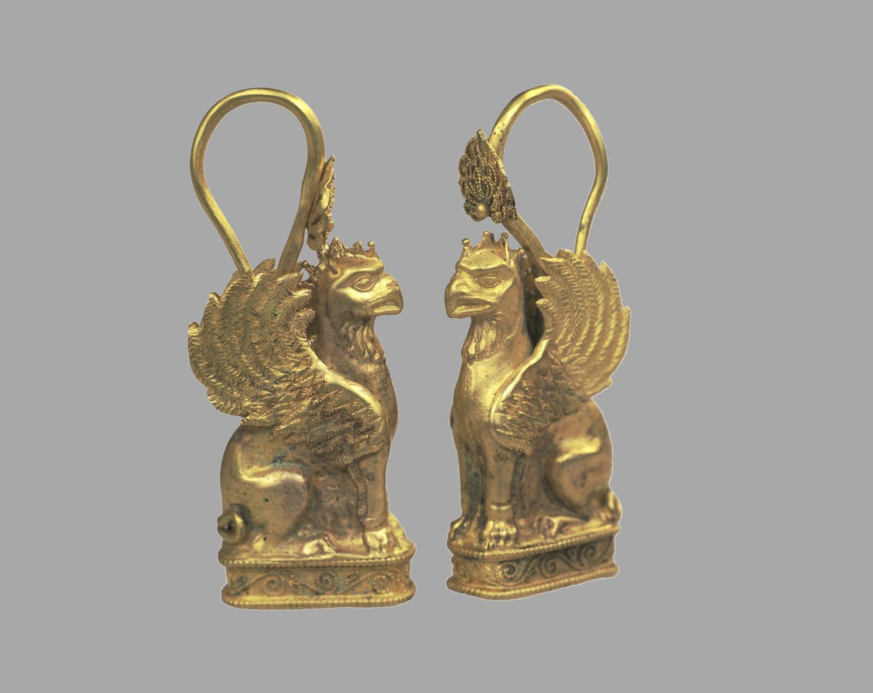 Örhänge i form av Griffin, 500-talet. före Kristus av Scythian