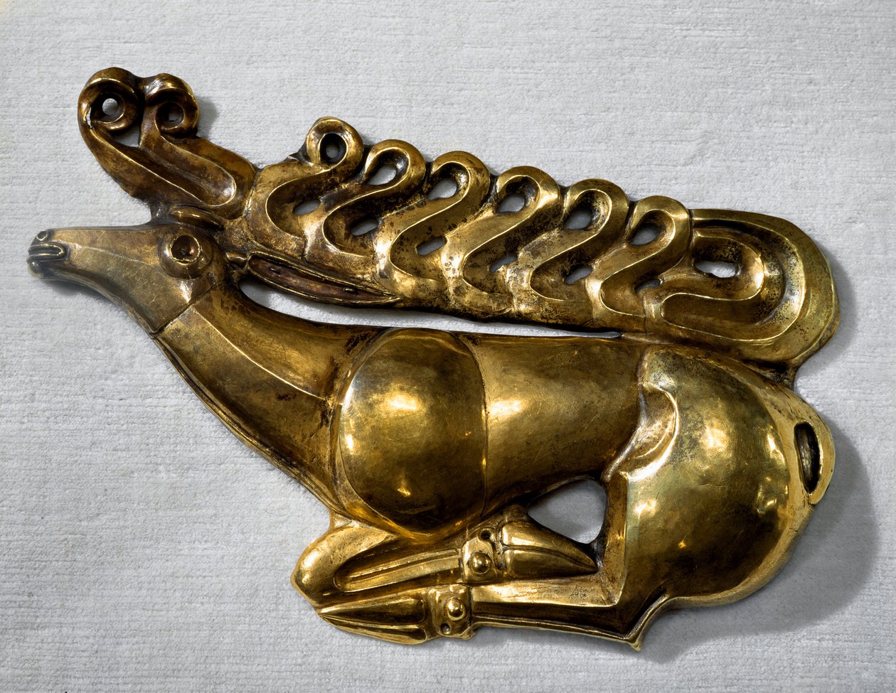 Skytisk konst (skytisk civilisation eller Skythia): sköldemblem i form av ett rådjurslager. Guldföremål från slutet av 700-talet, början av 600-talet f.Kr. Sankt Petersburg, Hermitagemuseet av Scythian