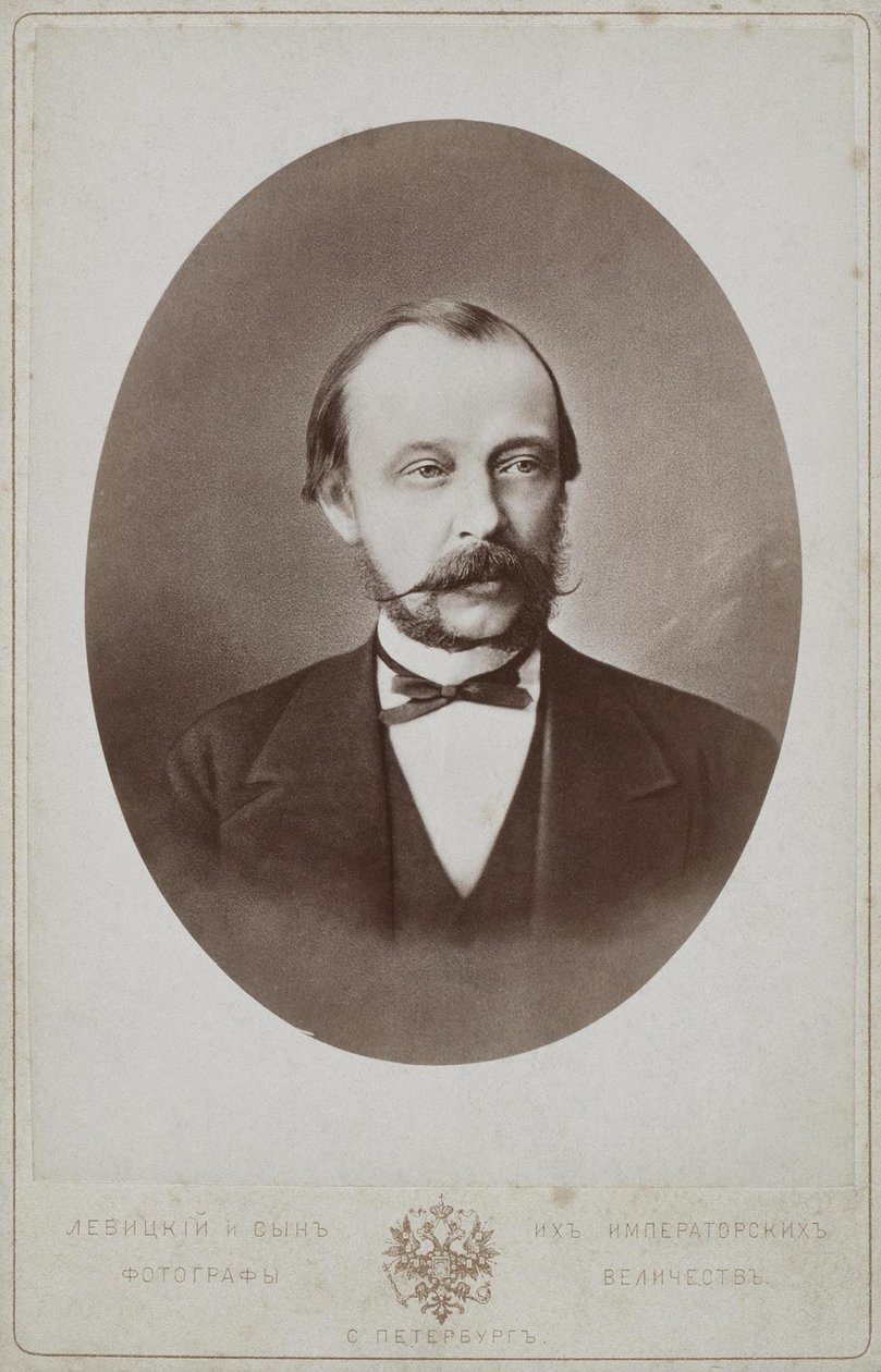 Porträtt av greve Dmitrij Andrejevitj Tolstoj 1823-1889, 1887 av Sergei Lvovich Levitsky
