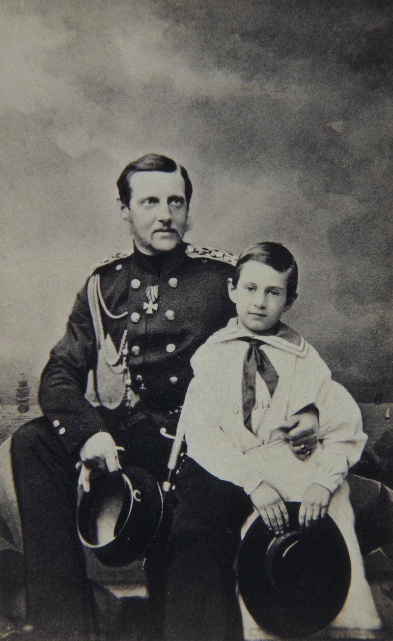 Porträtt av storhertig Constantin Nikolaevich av Ryssland 1827-1892 med sonen Nicholas Constantinovic av Sergei Lvovich Levitsky