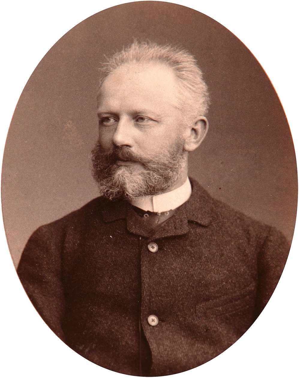 Porträtt av kompositören Piotr Tchaikovsky (Piotr Piotr Petr Ilitch Tchaikovski) (Tchaikowsky, Tchaikovsky) (1840-1893). Albuminfoto av Sergei Lvovich Levitsky (1819-1898) av Sergei Lvovich Levitsky