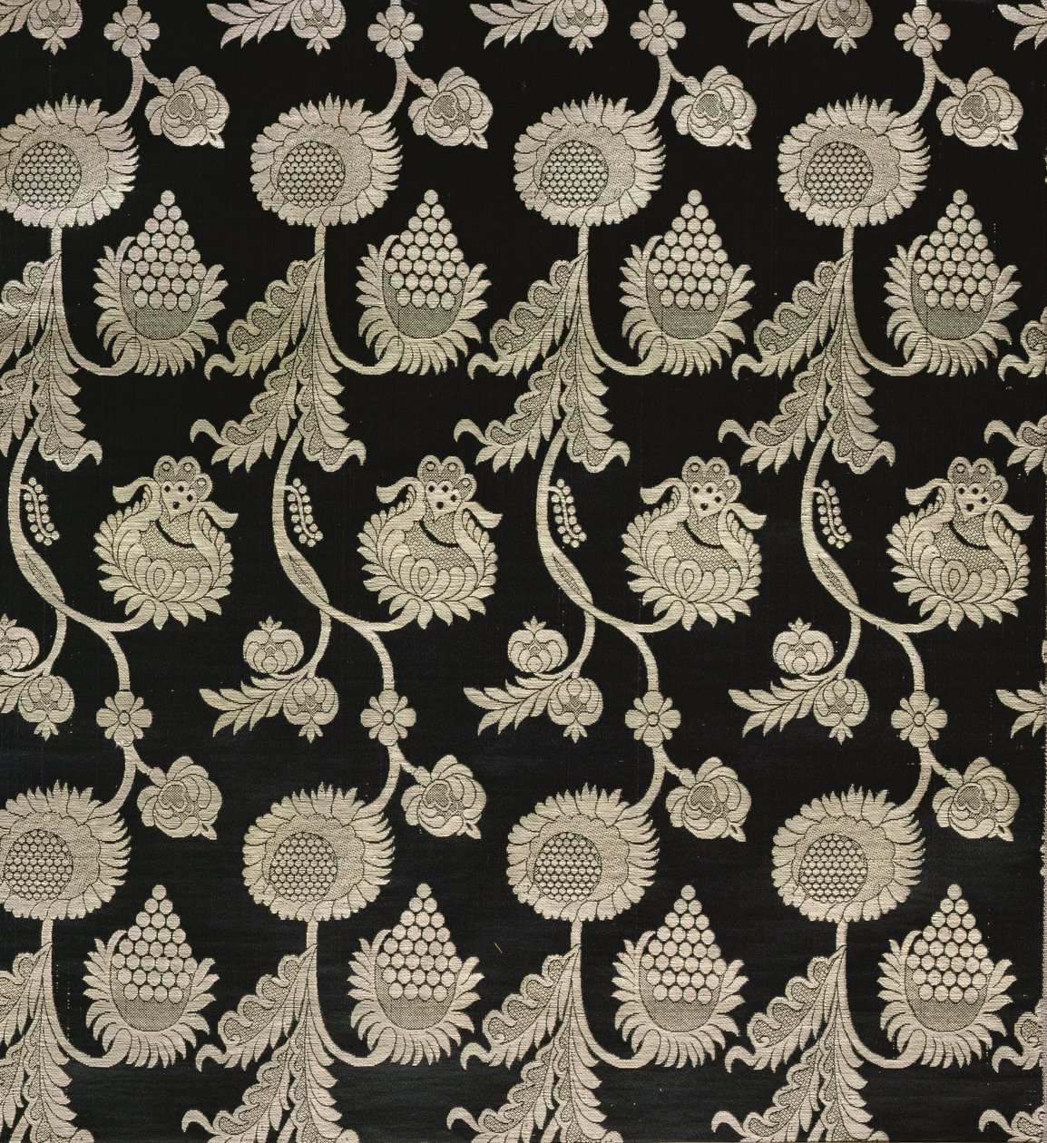 Olovyanishnikov Manufactory Halk-Silk Satin, tidigt 1900-tal (textil) av Sergei Vashkov