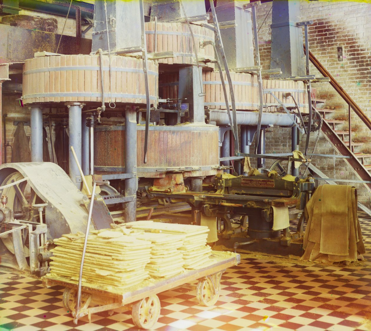 Bomullstextilbrukets inredning, troligen i Tasjkent, 1905-1915 av Sergey Prokudin Gorsky